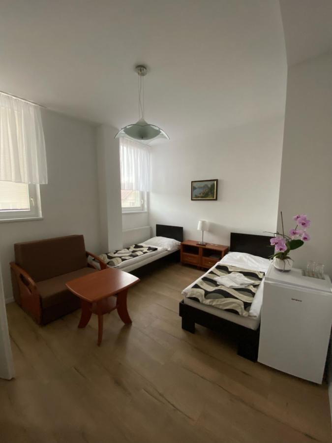 Guest House Penzion Fortuna 트브르도신 외부 사진