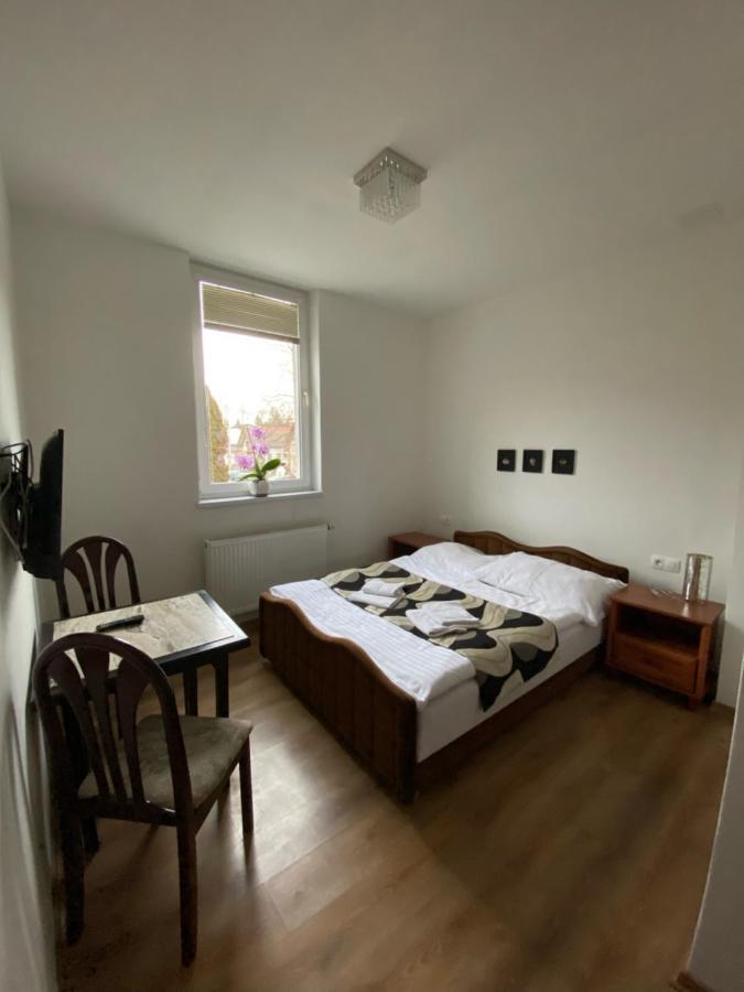 Guest House Penzion Fortuna 트브르도신 외부 사진