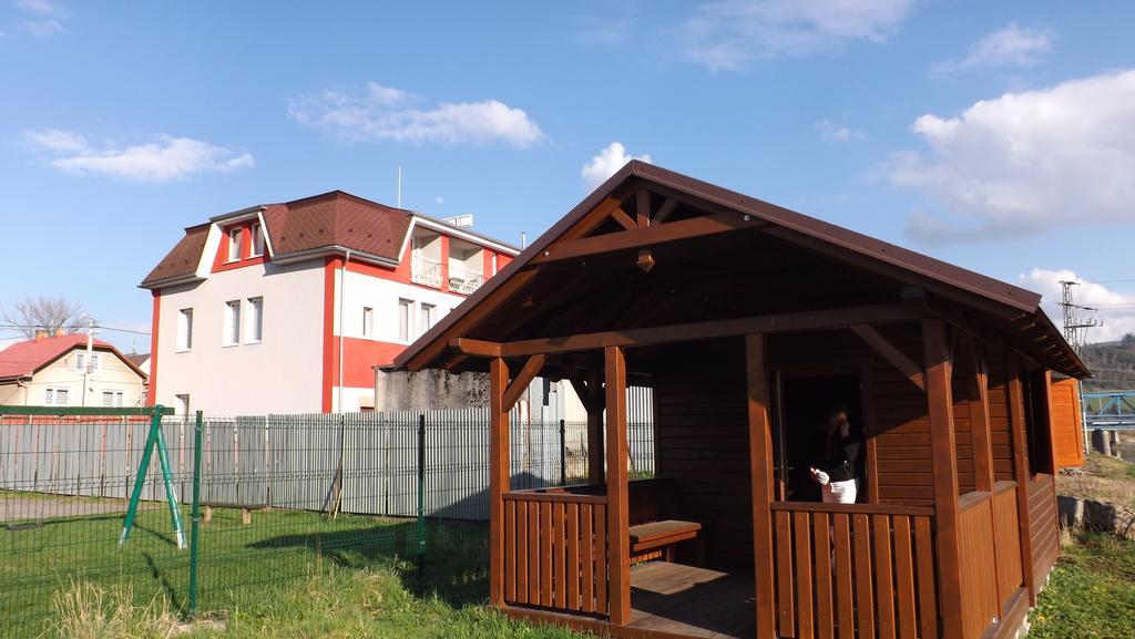 Guest House Penzion Fortuna 트브르도신 외부 사진