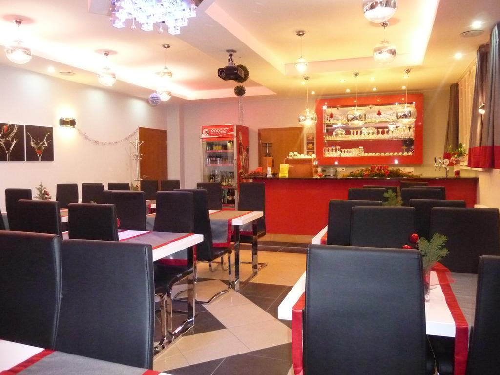 Guest House Penzion Fortuna 트브르도신 외부 사진