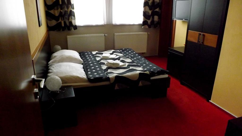 Guest House Penzion Fortuna 트브르도신 객실 사진