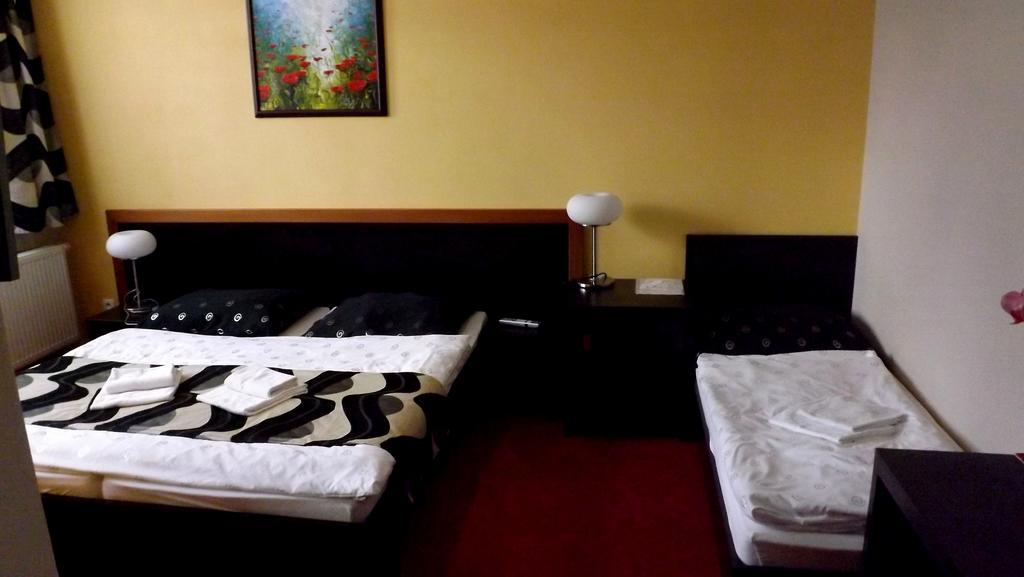 Guest House Penzion Fortuna 트브르도신 객실 사진